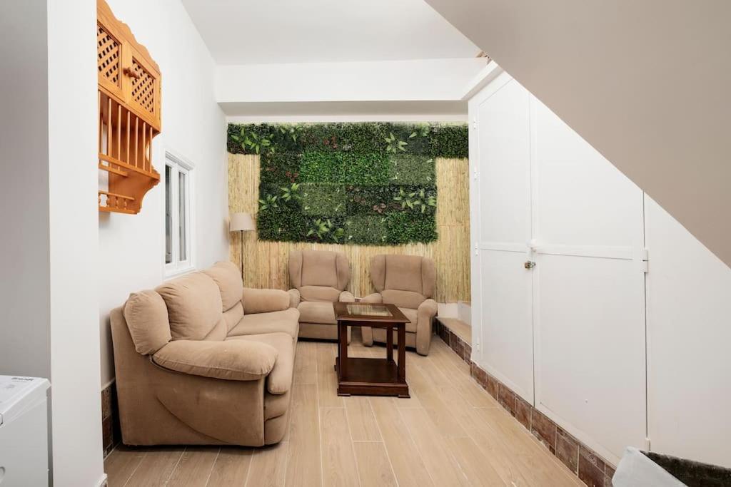 Newly Refurbished Modern 2-Bed Apartment In Heart Of Торремолинос Экстерьер фото